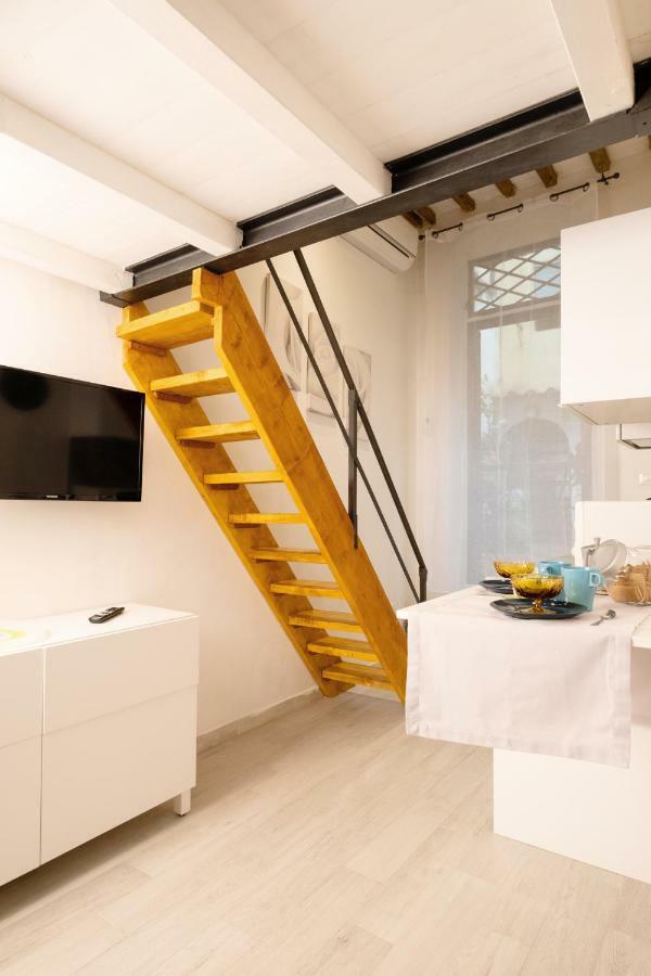 Il Nido - Cozy Studio Apartment In Santa Croce Florença Exterior foto