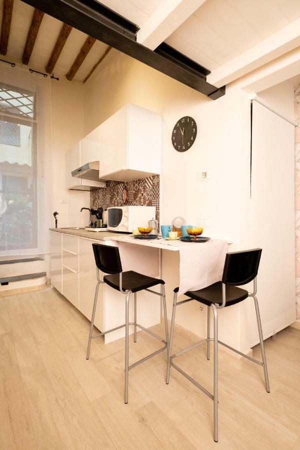 Il Nido - Cozy Studio Apartment In Santa Croce Florença Exterior foto